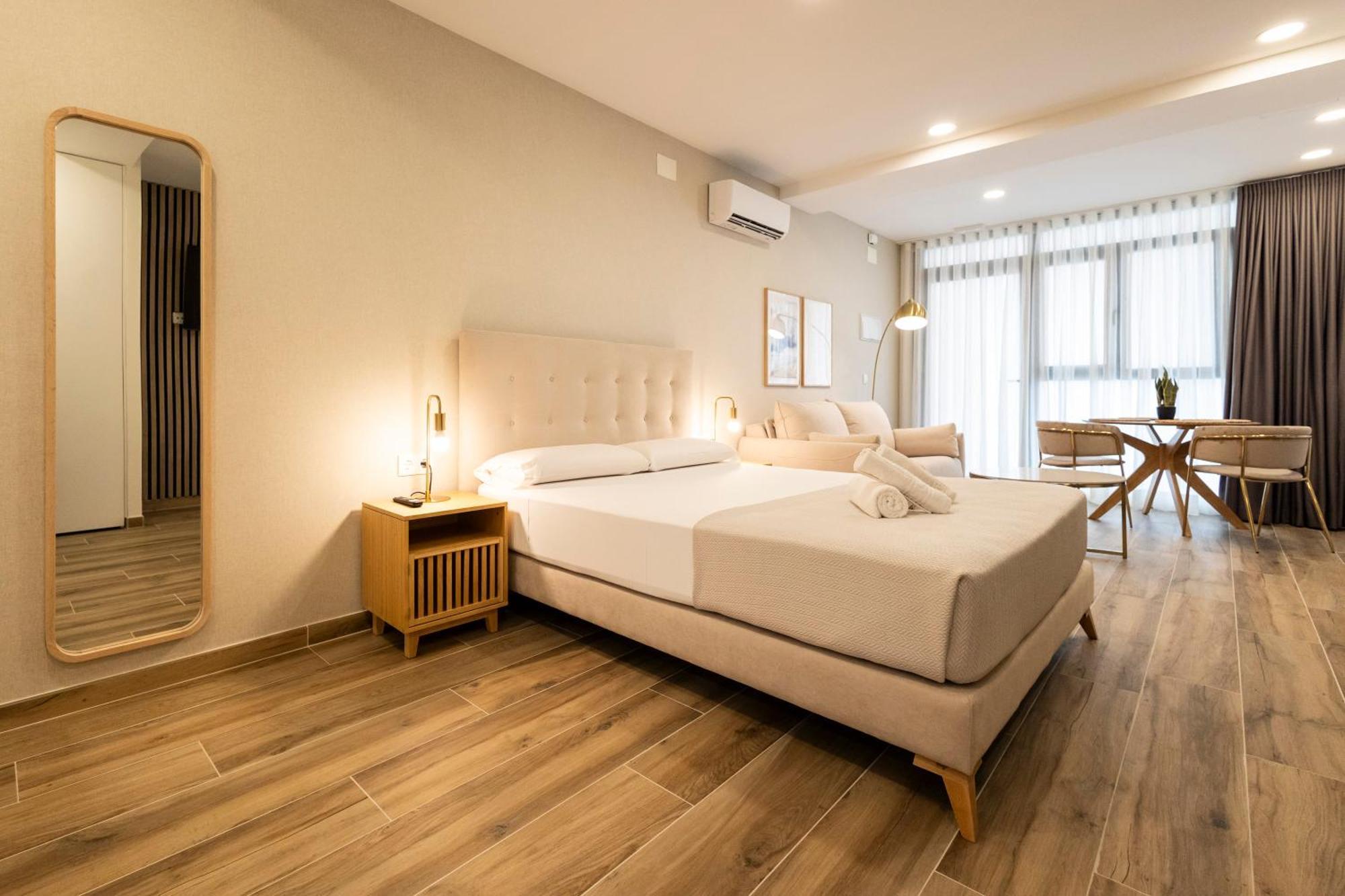 Cortes Suites By Concept Flats Valenza Esterno foto